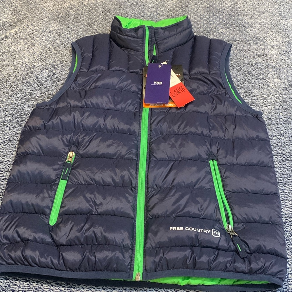 NWT Free country down kids puffer vest!